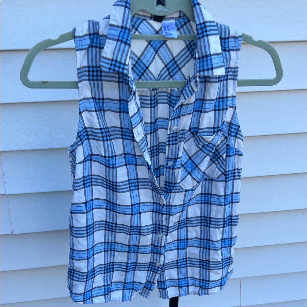 H&M Blue and White Plaid Sleeveless Button-Down Shirt